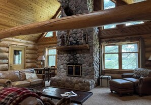 TV, fireplace, offices