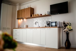 Fridge, microwave, stovetop, espresso maker - Intercity Residence - Private apartments (Cluj-Napoca)
