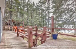 Terrace/patio - Mercer Lake Musky Lodge - PET FRIENDLY (Minocqua)