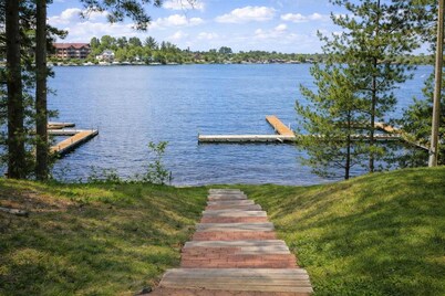 Minocqua Lake Condo B7- 2 Story Rustic Town Home