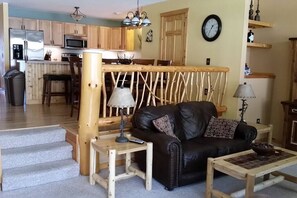 Fernseher, Kamin, Arbeitsbereiche