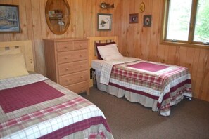 Unclassified image, 4 of 30, button - Nitschke's Resort Cabin #15 (Minocqua)