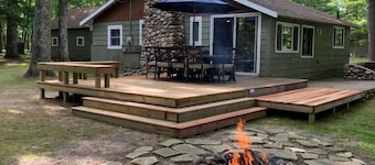 Blue Lake Cottage - Pet Friendly Rental