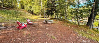 Blue Lake Cottage - PET FRIENDLY
