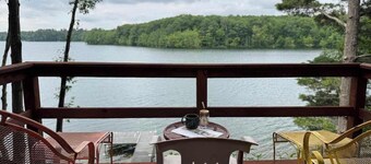 Decompression Zone: Peaceful Retreat with Lake View