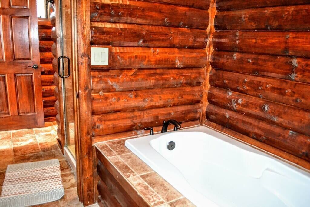 Goldfinch Getaway Fence Lake, Lac Du Flambeau, WI Vacation Rental