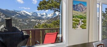 Destiny Family Vacation Home at Windcliff by RedAwning