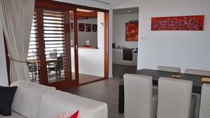 Dining - Holiday Apartment Overlooking Caribbean sea in Willemstad (Jan Thiel)