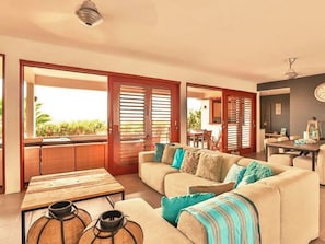 Living room - Child Friendly Holiday Apartment in Jan Thiel With a Swimming Pool (Jan Thiel)