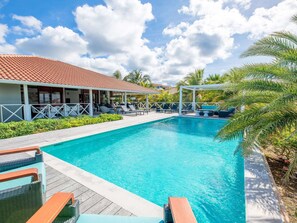 Villa | Pool - Spacious Villa Near Beach (Jan Thiel)