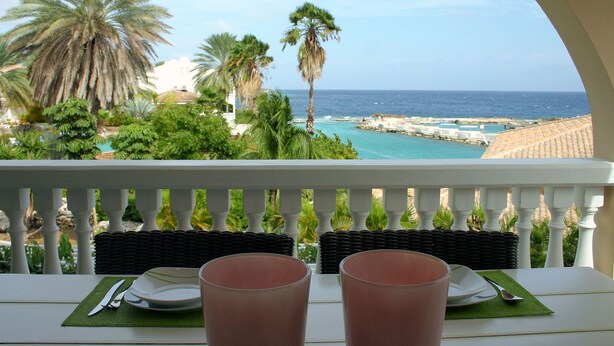 Balcony - Contemporary Apartment in Willemstad With Shared Pool (Willemstad)