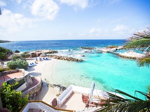 Outdoor pool - Modern Apartment With Swimming Pool in Willemstad (Willemstad)