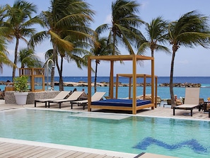 Outdoor pool - Luxurious Villa in Willemstad With Private Pool (Willemstad)