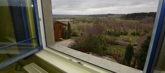Alleistehendes Cottage With Fireplace and Table Tennis Only 40 km From Prague
