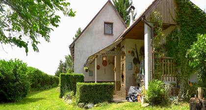 Lovely Apartment in Svinarov Czech Republic near Forest