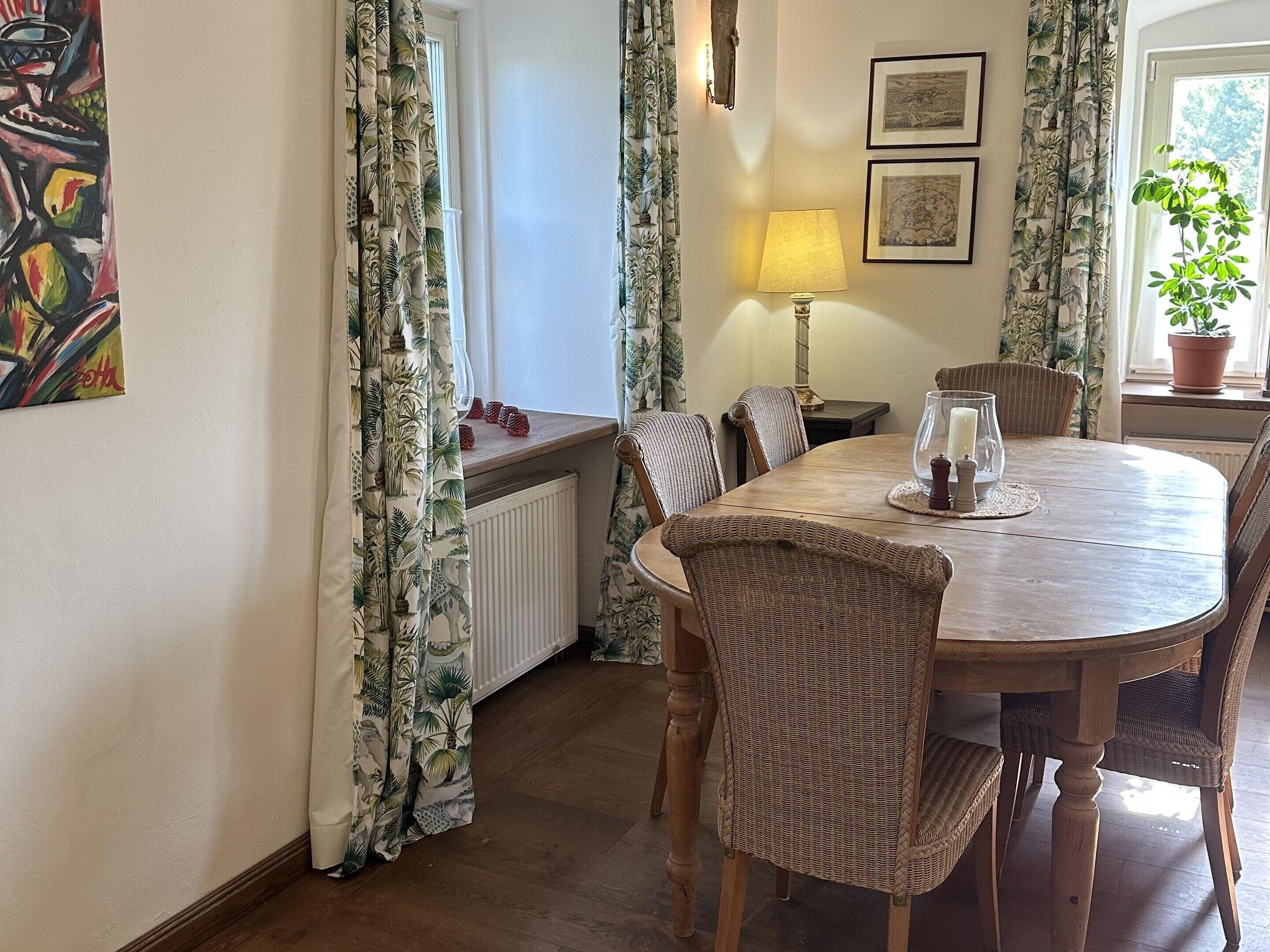 House | Dining