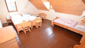 Casa | 2 quartos, individualmente mobiliados, roupa de cama