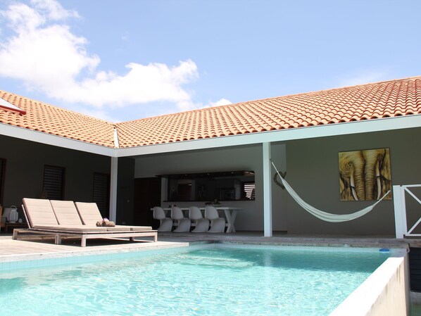Outdoor pool - Cosy Seaside Villa in Jan Thiel With Pool (Jan Thiel)