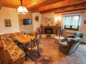 Living room - Spacious Holiday Home in Kamenice nad Lipou near Ski Area (Kamenice nad Lipou)