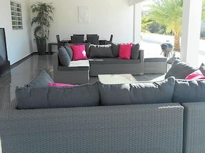 Living room - Modern Villa in Willemstad Curacao With Private Pool (Willemstad)