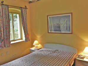 Huis | 3 slaapkamers, individueel gemeubileerd, beddengoed