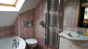 Unclassified image, 4 of 31, button - Beautiful Holiday Home in the Erzgebirge, Sea Level 900 m, With Large, Well-kept Garden (Horni Blatna)