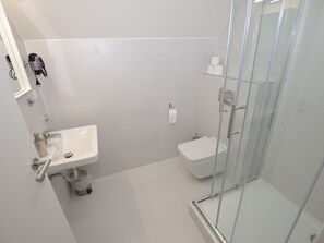 Shower, towels - Spacious Apartment in Harrachov Near Ski Area (Harrachov)