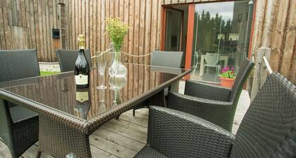Large Chalet in Villa District, Modern and Luxurious, Large Terrace