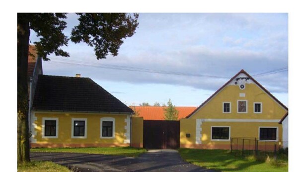 Exterior - Lush Mansion in Kremzee With Private Swimming Pool (Kremze)
