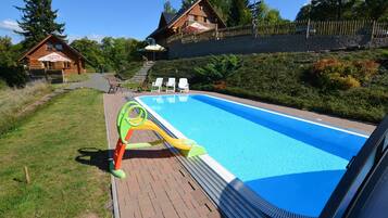 Kolam renang outdoor