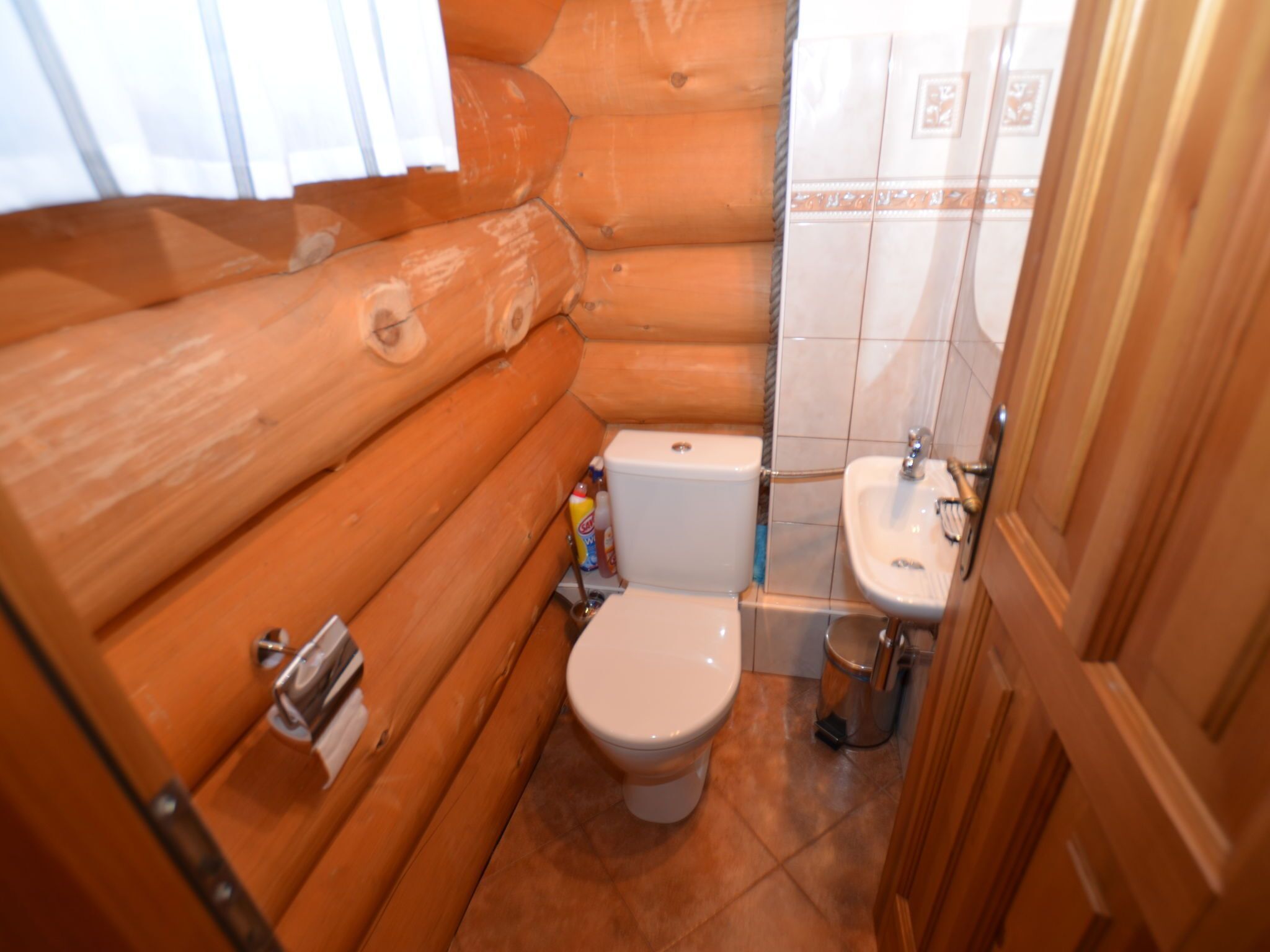 Rumah | Kamar mandi | Shower dan handuk