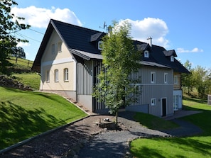 Exterior - Spacious Cottage near Ski Area in Bystra & Jiserou (Bystrá nad Jizerou)