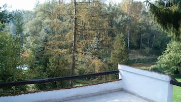 Villa | Balcony