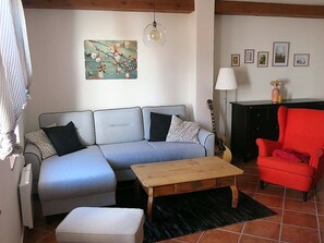 Living room - Beautiful Holiday Home in Sudbohmen With Garden Pool and hot tub (Radetice)