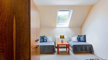 4 bedrooms, individually furnished, bed sheets