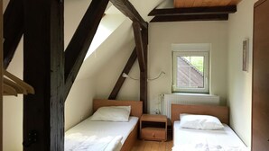 House | 4 bedrooms, individually furnished