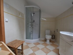 Apartment | Bathroom