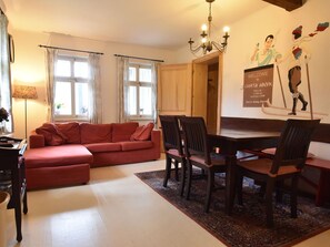 Dining - Holiday Home in a Quiet Authentic Mountain Village (Zlatá Olešnice)