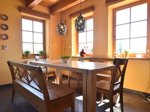Dining - Detached Holiday Home With Sauna in Beautiful Surroundings (Bozanov)