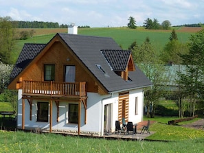Balcony - Voluminous Apartment in Bozanov near Ski Area (Bozanov)