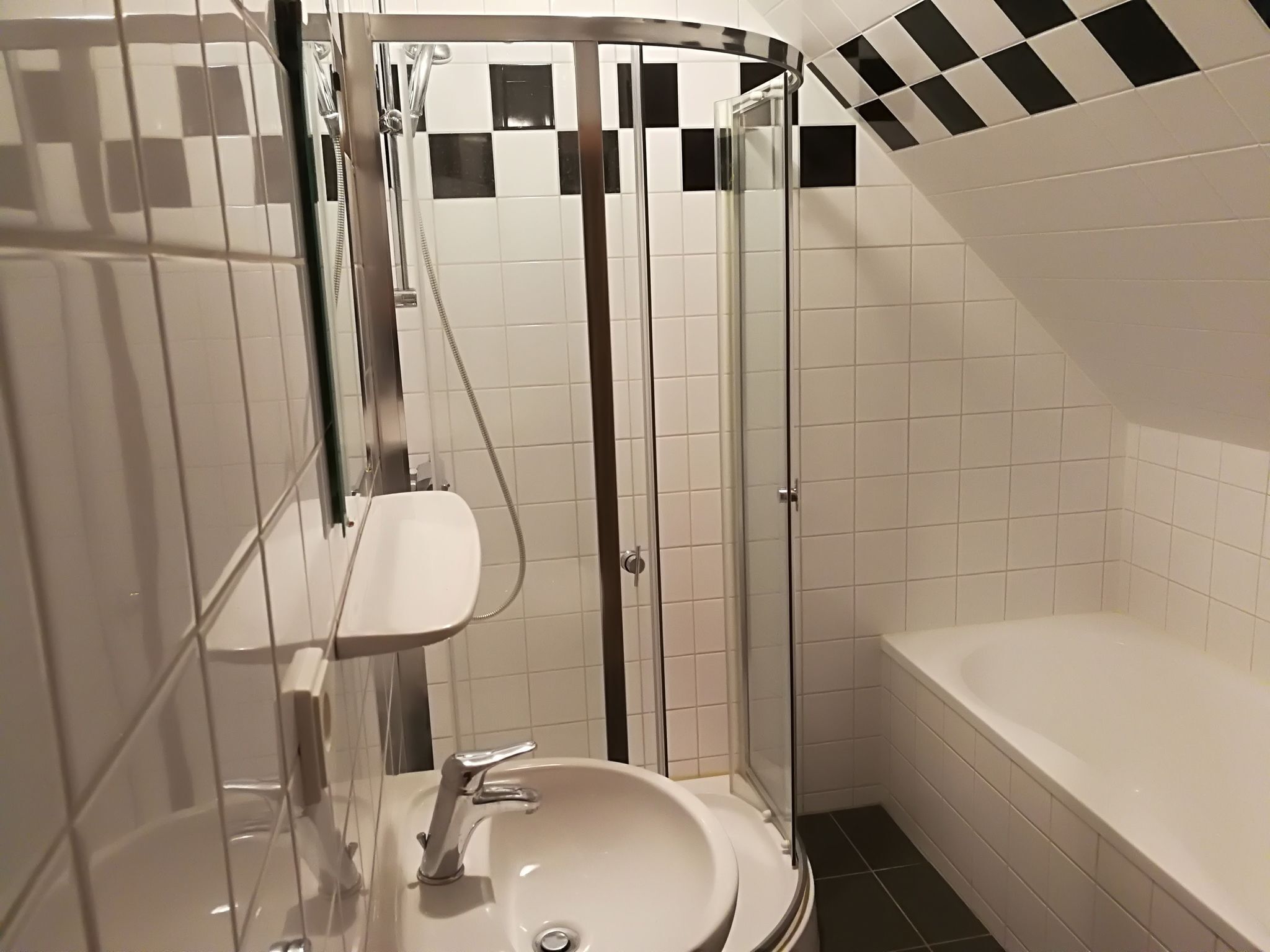 Bathroom | Shower