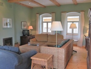 House | Living room