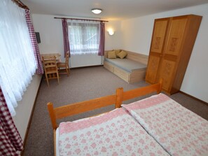 Living room - Lovely Apartment in the Mountains, Just 300 m From the Sesselbahn Valley Station (Rokytnice nad Jizerou)