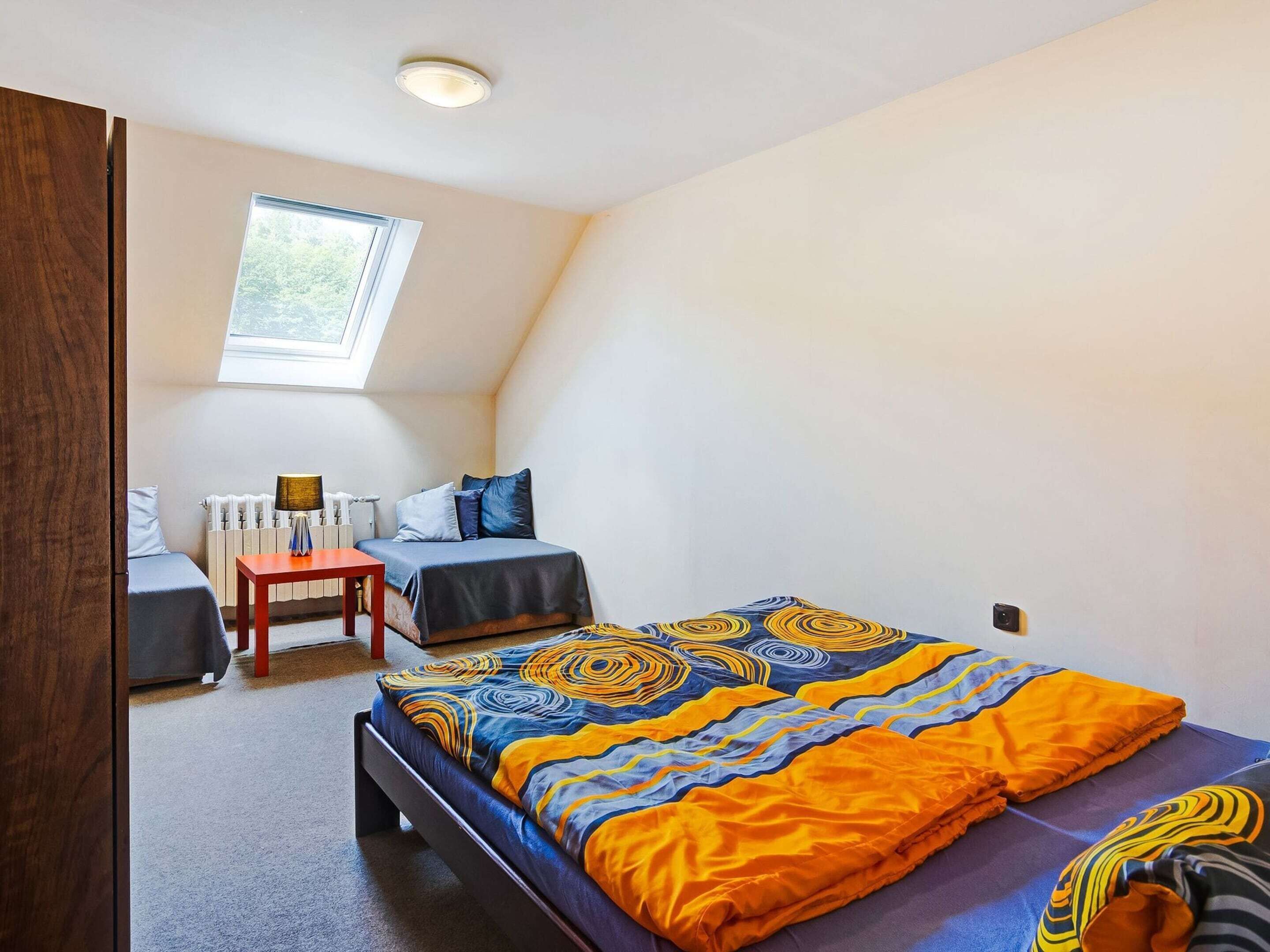 House | 4 bedrooms, individually furnished, bed sheets