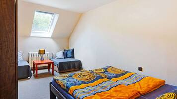 House | 4 bedrooms, individually furnished, bed sheets