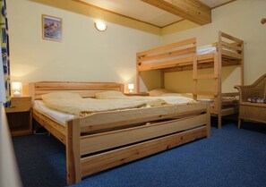 6 bedrooms, individually furnished, bed sheets