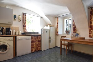House | Private kitchen | Fridge, high chair - Holiday Home in Rudnik Near Giant Mountains (Rudník)