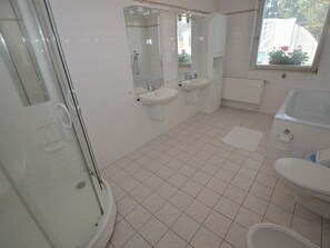 Apartment | Badezimmer