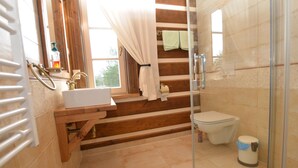 Shower, towels - Comfortable Apartment Near the Castle Ruins Ralsko (Ralsko)