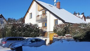 Exterior - Attractive Apartment in Skalna near Forest (Skalna)